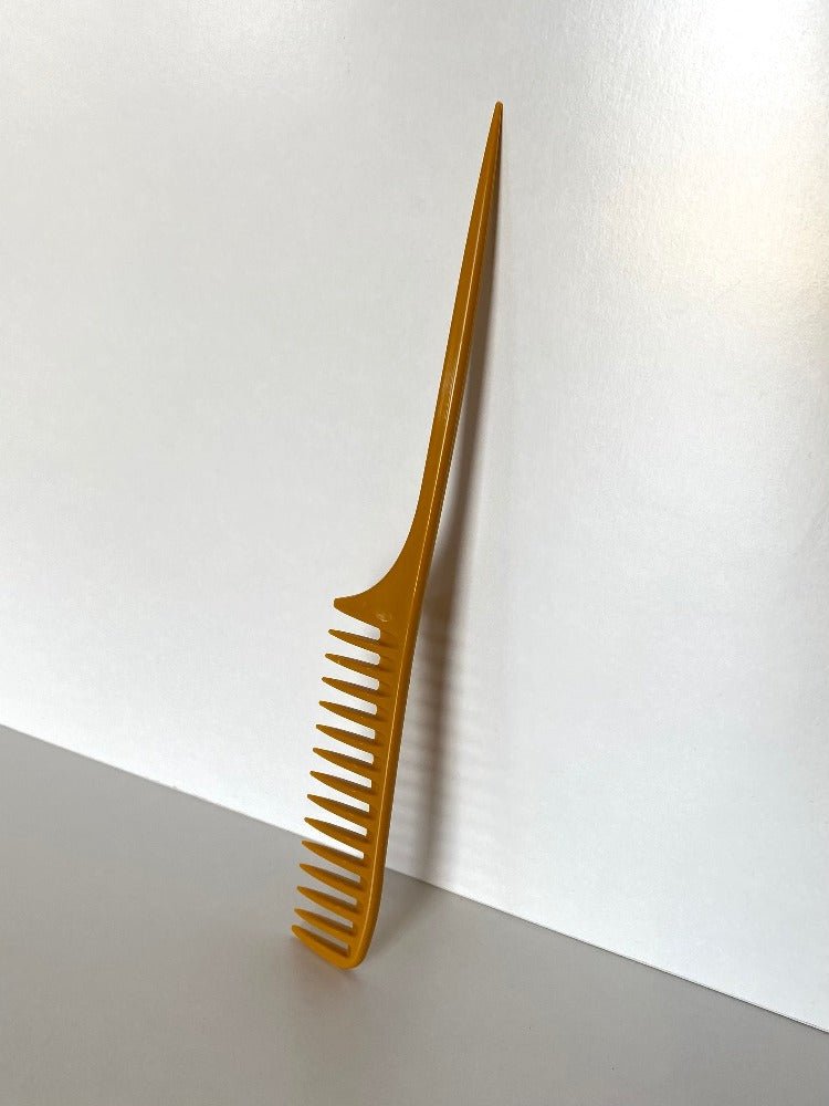 Tail Comb
